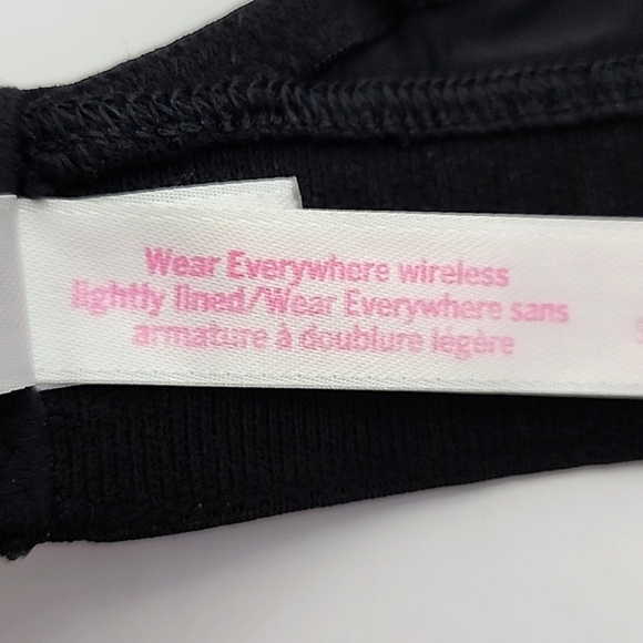 ⭐️2/ $30⭐️ Victoria's Secret PINK Wear Everywhere Wireless Lightly Lined Sz 32A - Picture 7 of 9